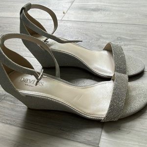 David’s bridal wedge shoes
